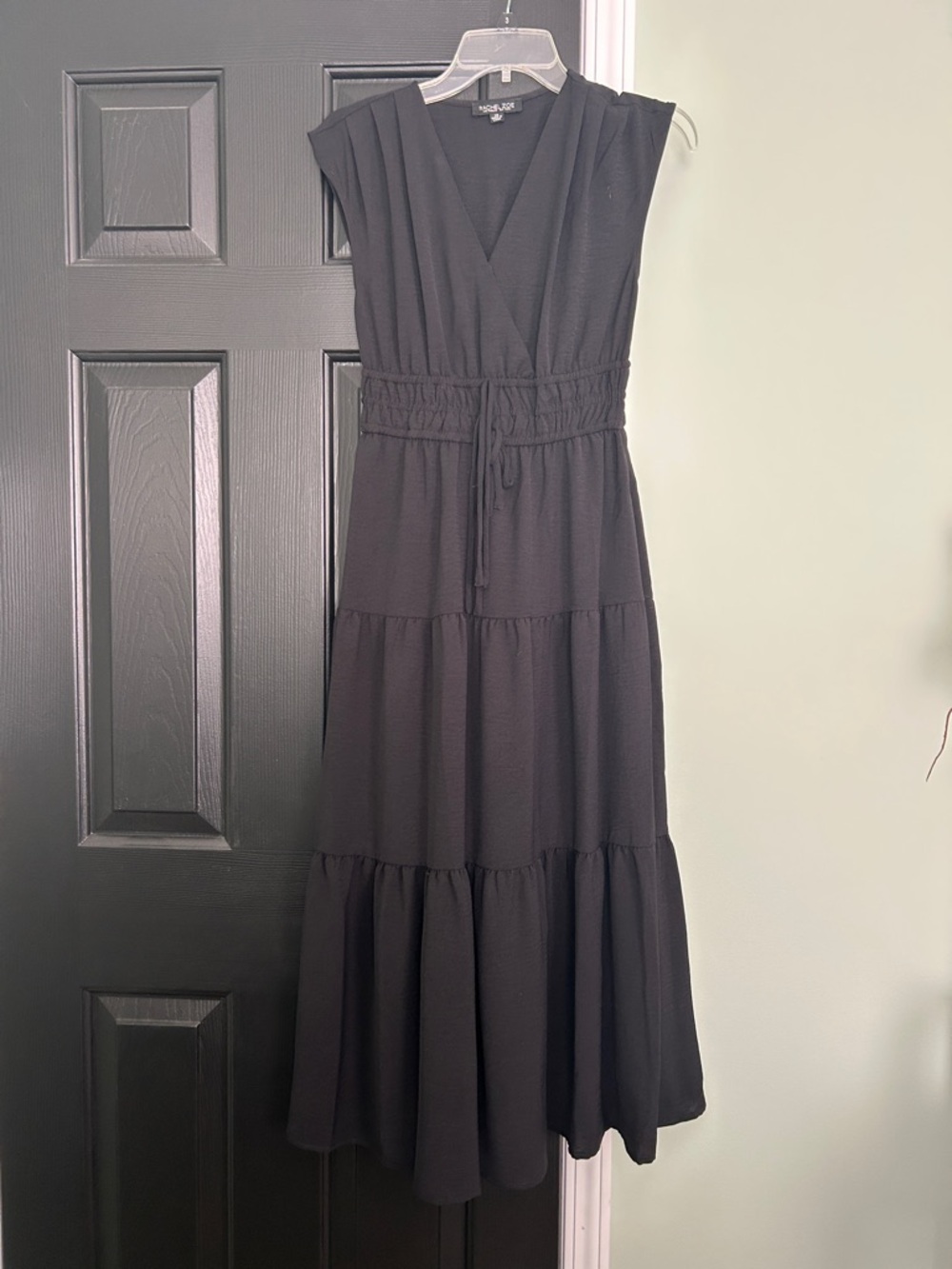 Rachel Zoe Black Sleeveless V-Neck Tiered Midi Dress